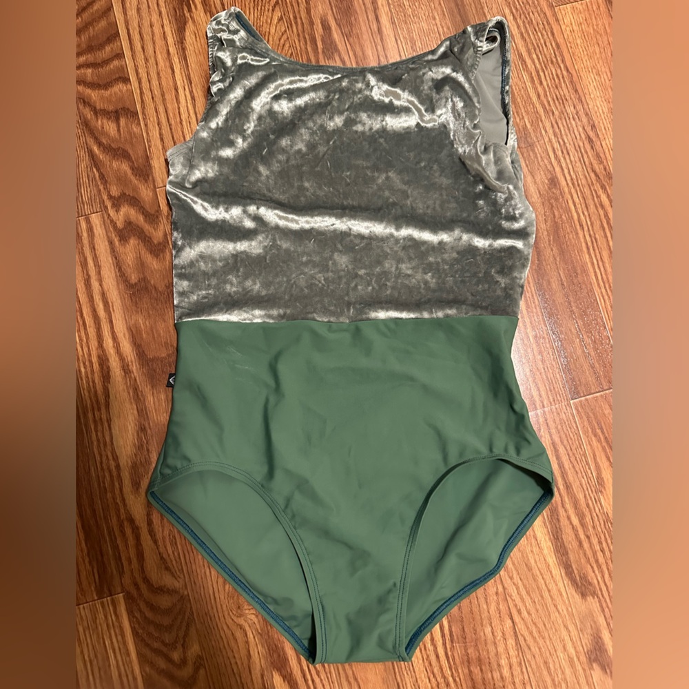 Women’s sage green velvet leotard Jule XL